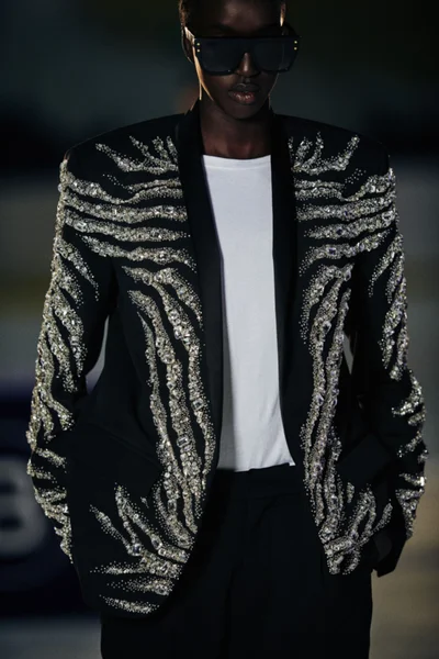 Look 29